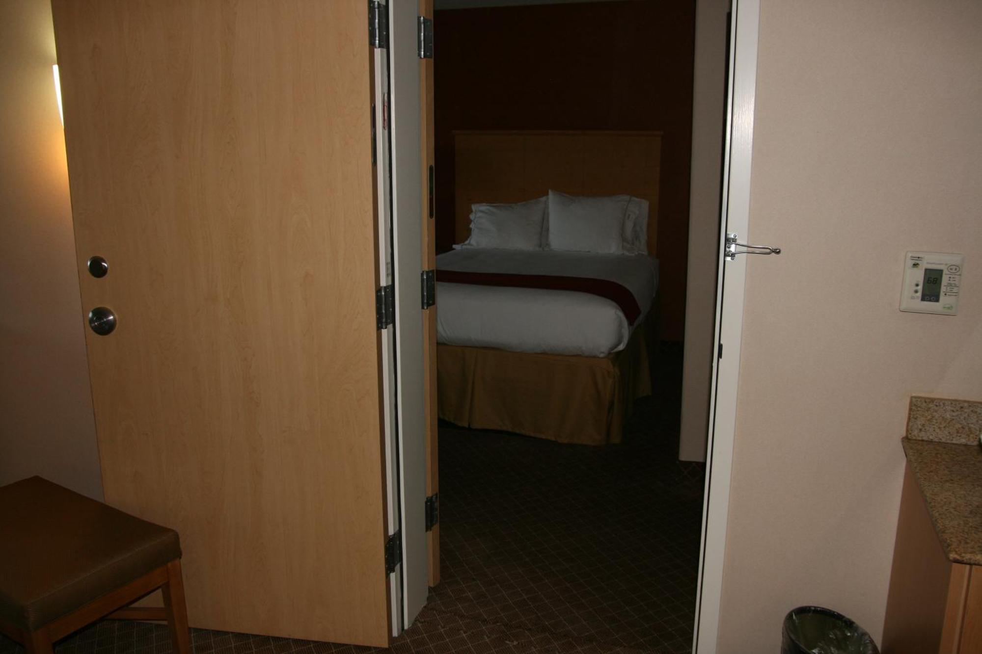Express Southeast By Ihg Hotel 3*
