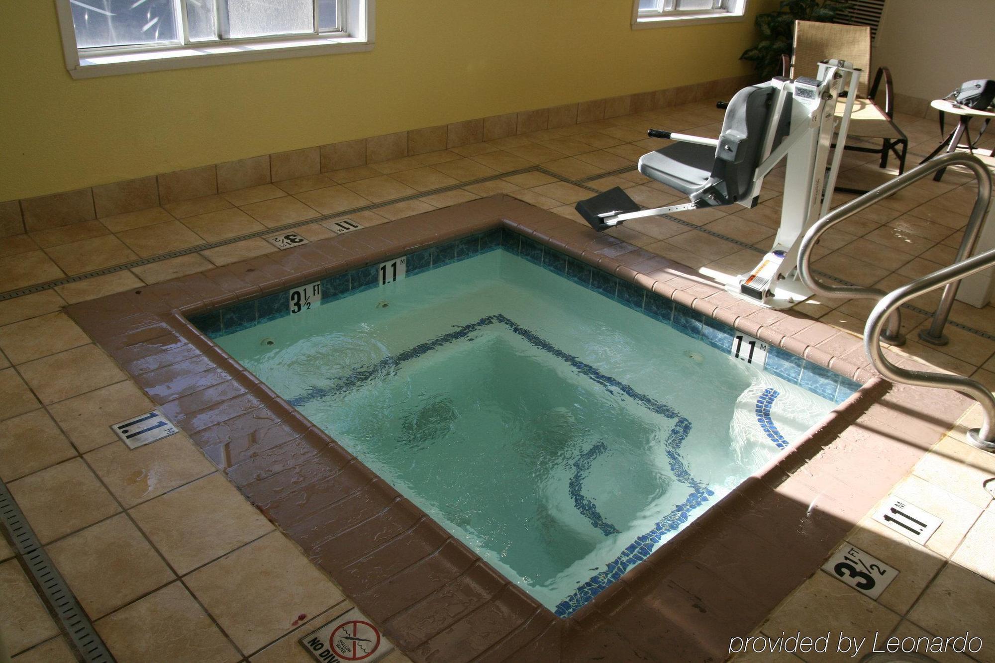 Express Southeast By Ihg Hotel 3*